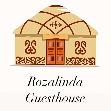 Rozalinda Guesthouse Naryn Exteriör bild